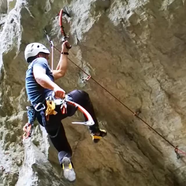 Dry tooling